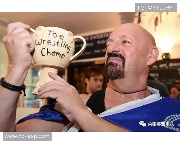 从绿茵场到拳击台 足球明星跨界挑战拳击运动的故事