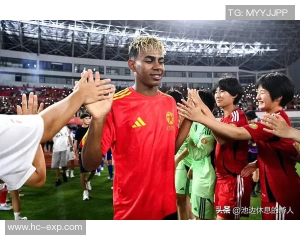 足球明星踏足中国足坛 点燃热情与文化碰撞新篇章